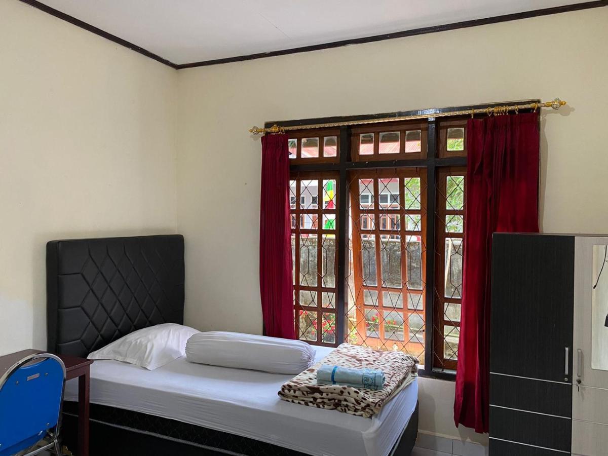 Mawar Bed And Breakfast Bajawa Bagian luar foto